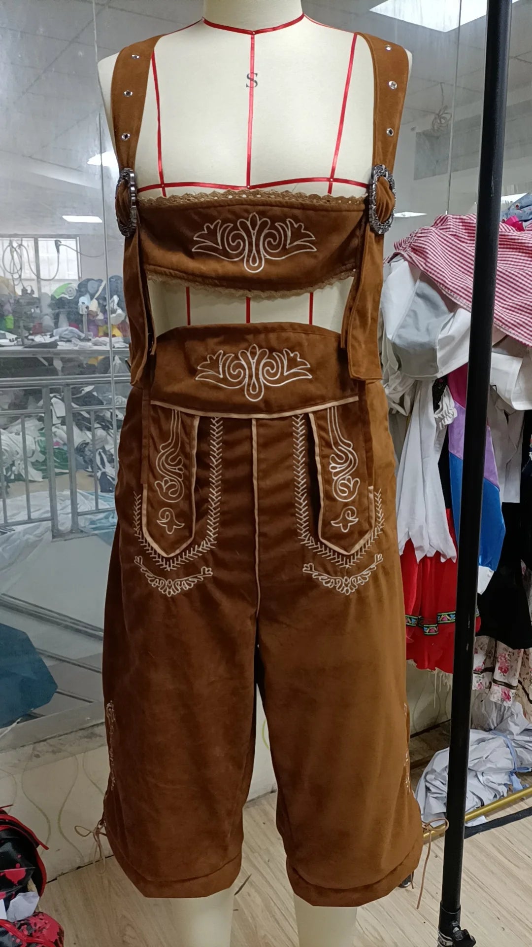 Herren Lederhosen Kostüm Deutsches Trachtenoutfit mit Hosenträgern für das Münchner Oktoberfest und Cosplay-Overall