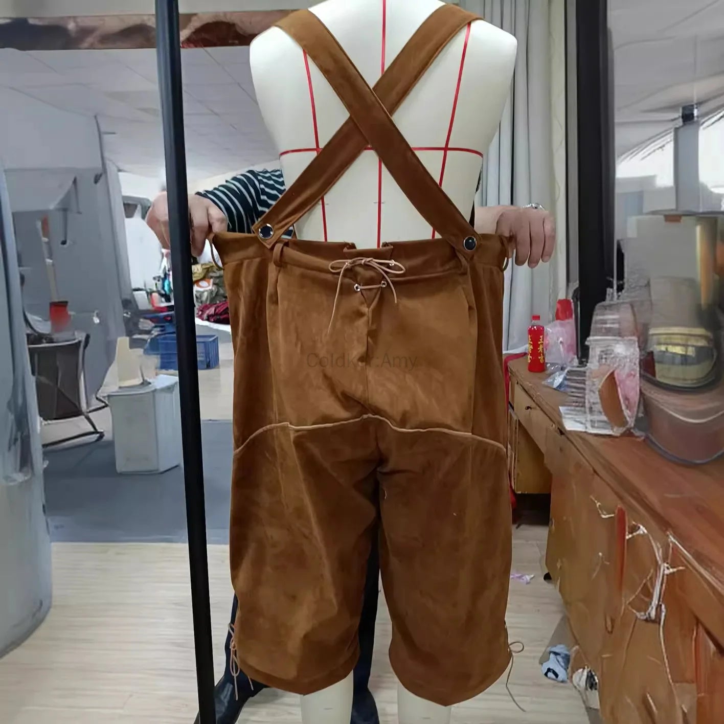 Herren Lederhosen Kostüm Deutsches Trachtenoutfit mit Hosenträgern für das Münchner Oktoberfest und Cosplay-Overall